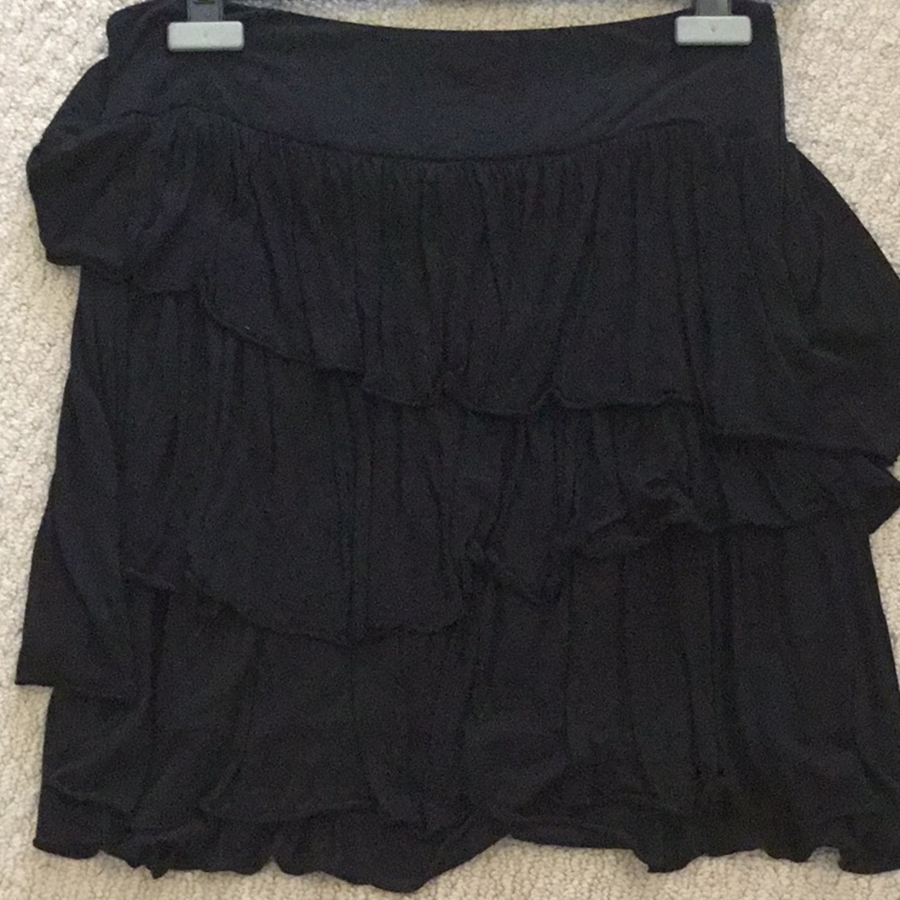 Banana Republic black ruffle skirt
